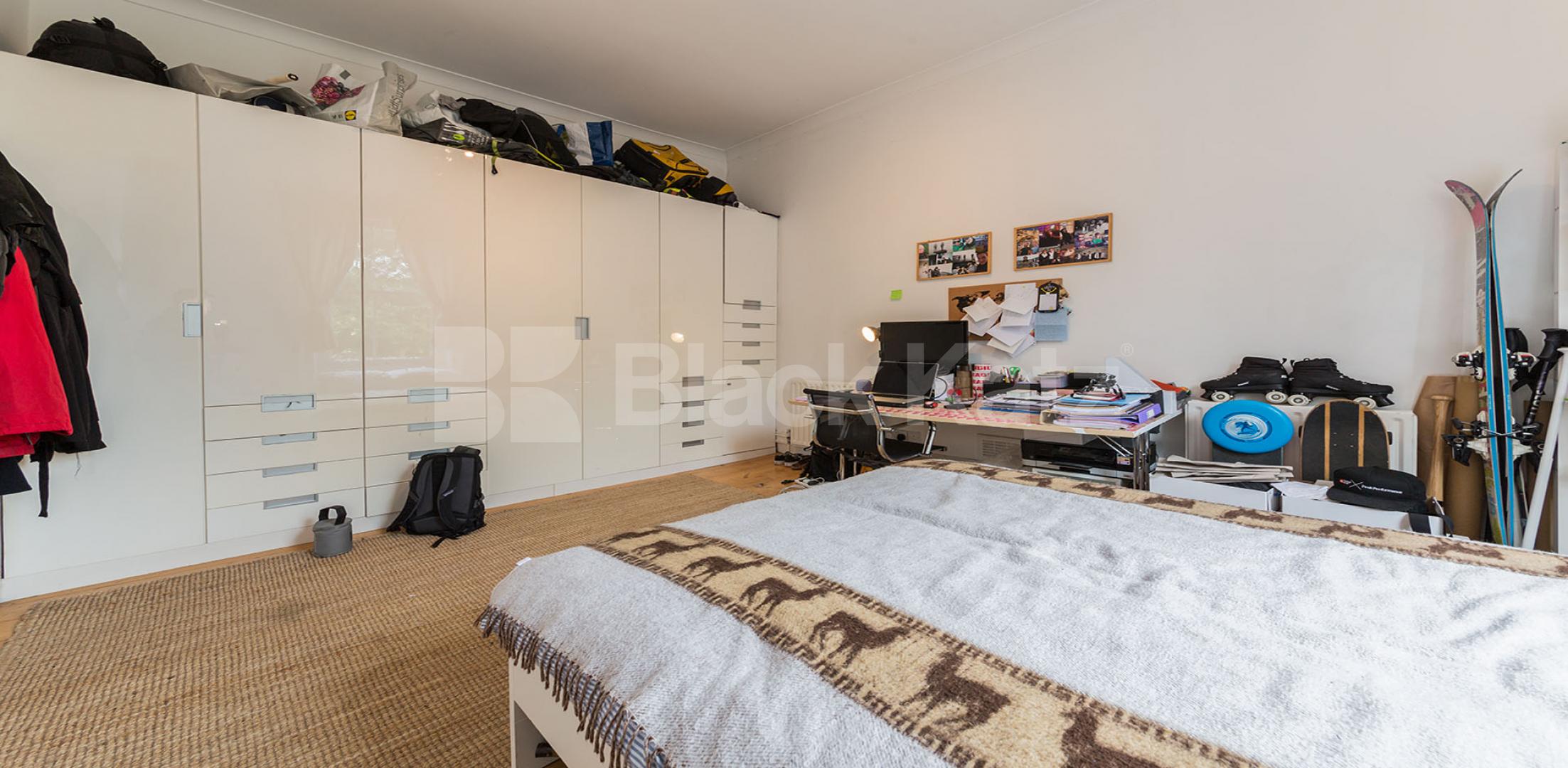 			New Instruction, 1 Bedroom, 1 bath, 1 reception Flat			 Highbury New Park, HIGHBURY 